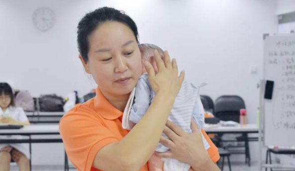 杭州悦芽母婴服务培训学校高级育婴师课程火热招生中！