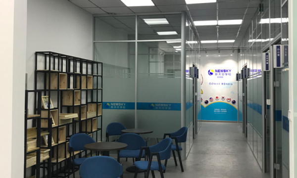 新天空外国语学校的教学环境怎么样？