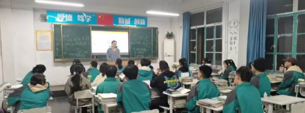山语培训学校教学现场一览