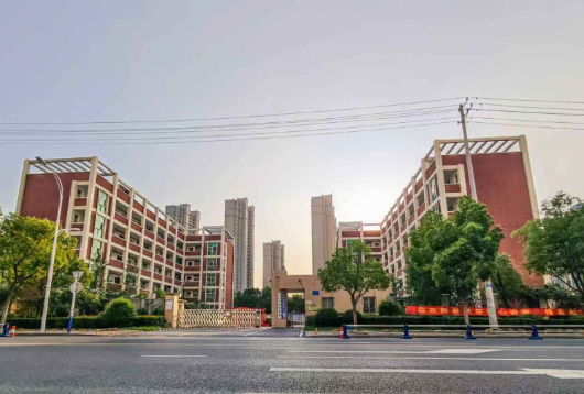 新泉高复中心环境怎么样？